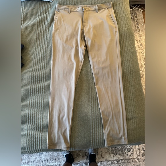 Rhône performance Pants size 35x32. - Picture 1 of 3